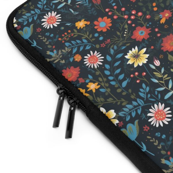 BOHO Hand Drawn Wildflowers Floral Pattern Laptop Sleeve